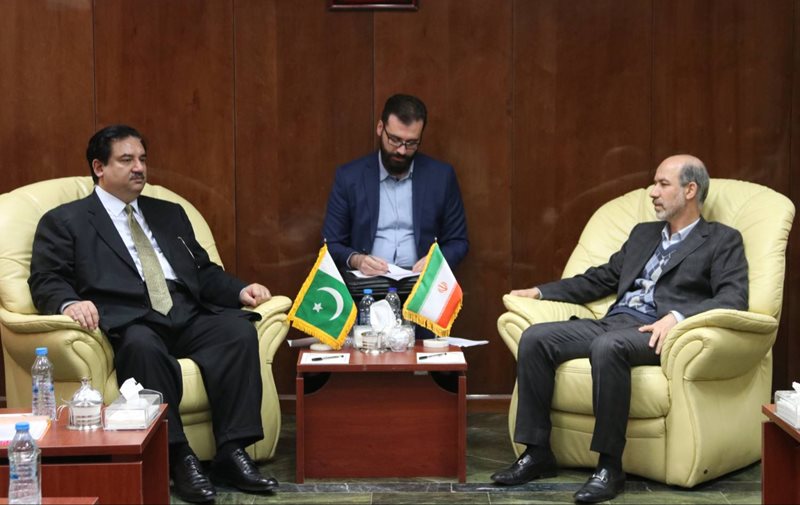  امضای قرارداد تجاری تبادل برق بین ایران و پاکستان