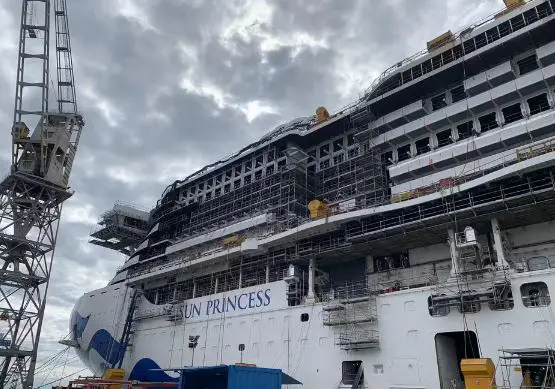 Sun Princess بزرگترین کشتی تفریحی است که تاکنون در ایتالیا ساخته شده است و اولین کشتی تفریحی Fincantieri با سوخت LNG است.