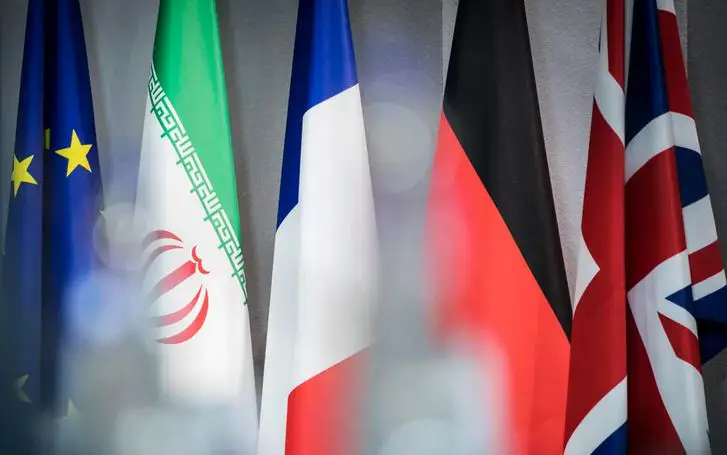 ایران از اقدام نظامی مستقیم علیه اسرائیل و آمریکا خودداری کرده و بقای حکومت خود را در میان چالشهای داخلی از جمله ناآرامیهای داخلی و بحرانهای اقتصادی در اولویت قرار داده است.