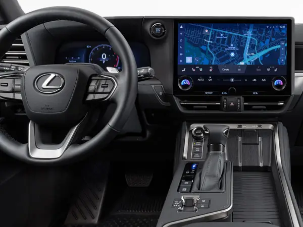لکسوس، GX SUV را برای سال 2024 کاملاً بازطراحی کرد و برای این مدل موتور جدید، تریمهای زمینی و سیستم تعلیق الکترونیکی در نظر گرفت.