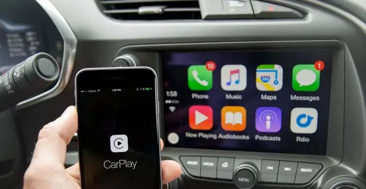 CarPlay در مقطعی در آینده بهروزرسانیهای بسیار عجیبی را دریافت میکند، که شاهد آن خواهیم بود که غول فناوری پنجههای خود را روی صفحه نمایش خوشهای قرار میدهد و کنترل برخی از تابلوها را در دست میگیرد - البته اگر خودروساز به اندازه کافی شجاع باشد که آن را یکپارچه کند.