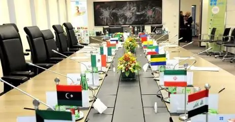 برنامه تسهیل کاهش عرضه داوطلبانه شماری از اعضای اوپکپلاس که از اکتبر قرار است آغاز شود، تنها بخشی از افت تولید روزانه کنونی ۷۰۰ هزار بشکهای نفت لیبی و کاهش جبرانی تعهدشده از سوی عراق، قزاقستان و روسیه را جبران خواهد کرد.