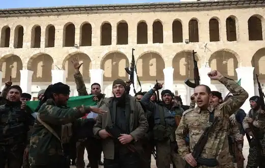 دیرموند نوشت: آنها در اوکراین هستند و این و شکست و تهدیدهای هستهای اخیر پوتین باید اعضای ناتو را در حمایت از اوکراین تشویق کند.