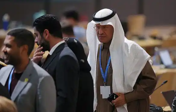 قیمت پایین نفت: هدیه عربستان سعودی به ترامپ یا بمب ساعتی؟