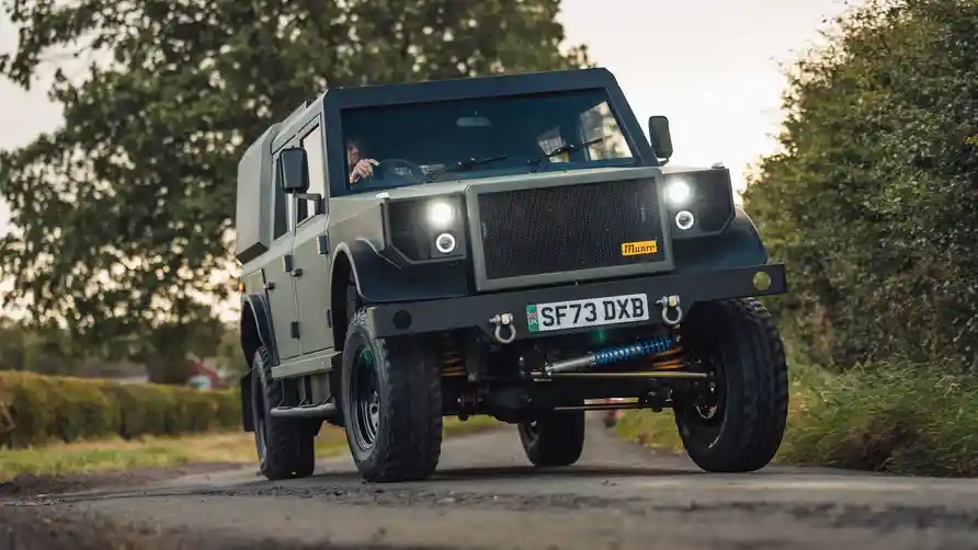 Munro M280 خودرویی زشت، کاربردی و واقعاً دوست داشتنی