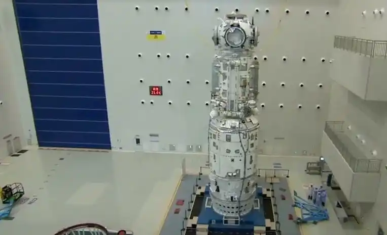 آزمایشگاه فضایی تیانگونگ چین