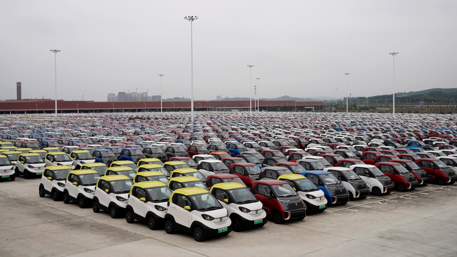 چگونه چین بر دنیای خودروهای الکتریکی تسلط یافت؟