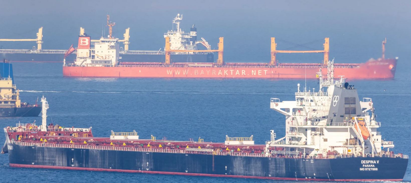 روسیه ممنوعیت نفتکش ها را پس از حملات پهپادهای دریایی در دریای سیاه لغو کرد