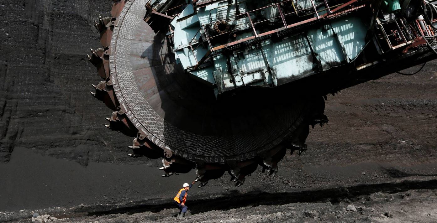 چین به دلیل جلوگیری از افت انرژی برق به زغال سنگ متکی است